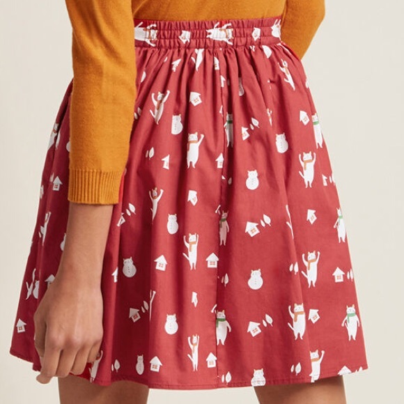 ModCloth Holiday Mini Skirt in Red Cats - Picture 6 of 8